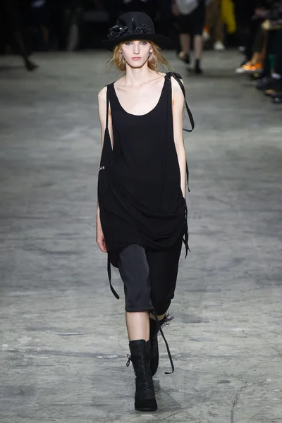 Look 7